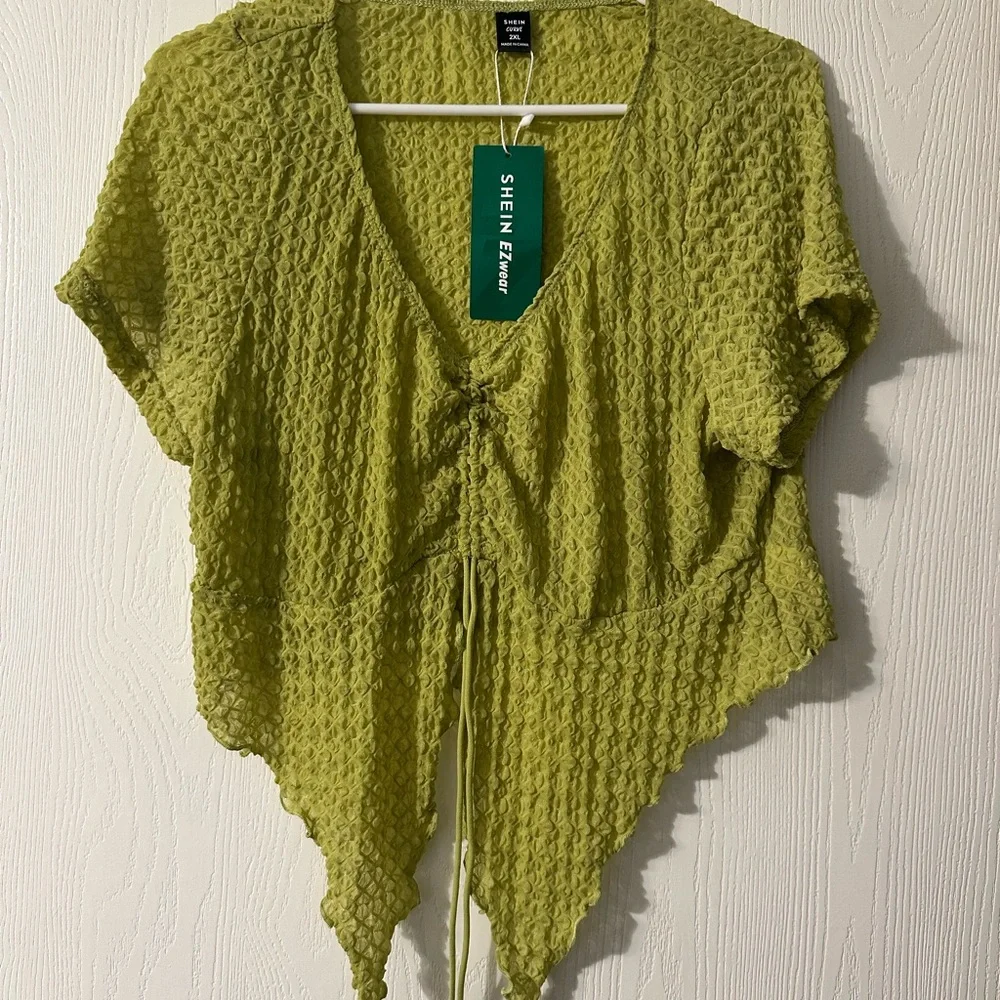 SHEIN Lime Textured V-Neck Top - Picture 2 of 3